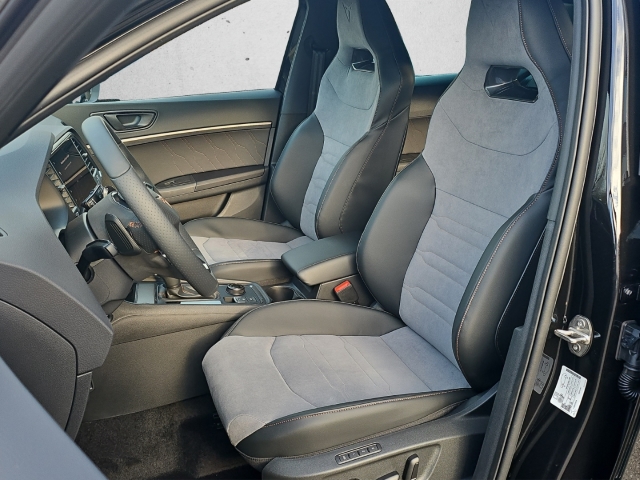 Ateca VZ 4D DSG* Tribe Ed.*Navi*AHK*LED* RpüKa*