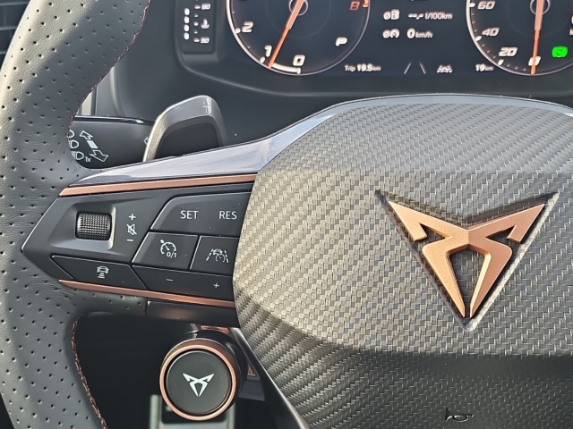 Ateca VZ 4D DSG* Tribe Ed.*Navi*AHK*LED* RpüKa*