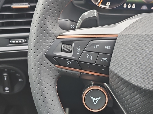 Ateca VZ 4D DSG*Navi*LED*RüKa*AHK*SHZ*ACC*