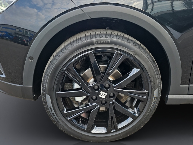 Arona FR 1.0 TSI DSG*Navi*AHK*LED*ACC*SHZ*RüKa*