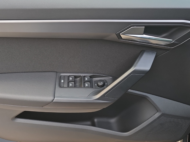 Arona FR 1.0 TSI DSG*Navi*AHK*LED*ACC*SHZ*RüKa*