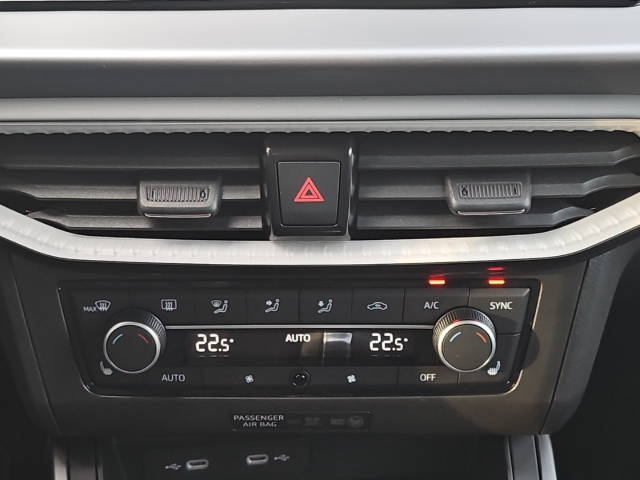 Arona FR 1.0 TSI DSG*Navi*AHK*LED*ACC*SHZ*RüKa*