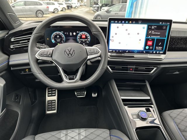 Tiguan R-Line 1,5 l eTSI DSG LED Navi AHK Pano