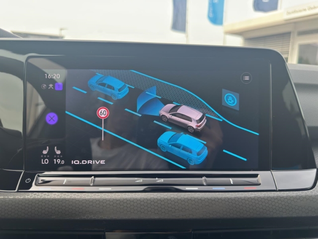 Golf VIII 2.0 TSI*DSG*Navi*LED*RüKa*SHZ*