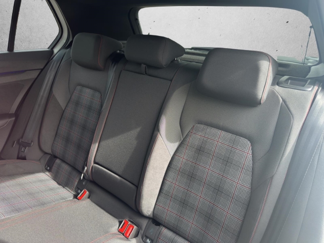 Golf VIII 2.0 TSI*DSG*Navi*LED*RüKa*SHZ*