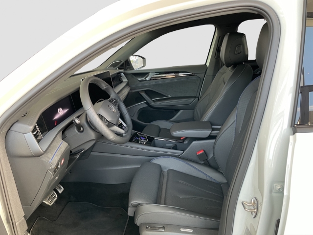 Tayron R-Line 1.5 eHybrid DSG*AHK*PANO*IQ.LIGHT*
