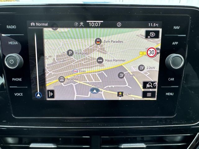 T-Roc 1.5 TSI R-Line DSG LED*AHK*Navi*ACC*RüKa*