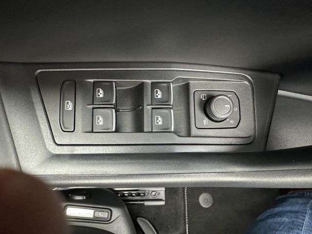 T-Roc 1.5 TSI R-Line DSG LED*AHK*Navi*ACC*RüKa*
