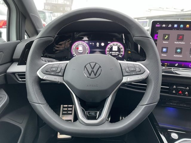 Golf VIII R-Line 1.5 TSI LED NAVI RüKa ACC SHZ