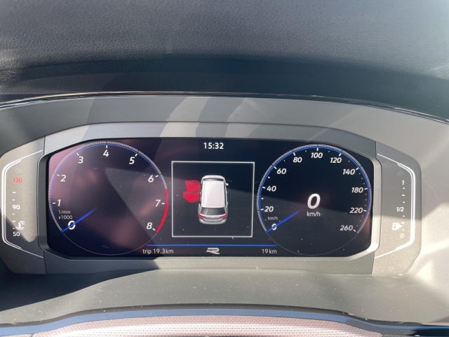 Touran Highline 1.5 TSI DSG R-line**AHK*Navi*LED*