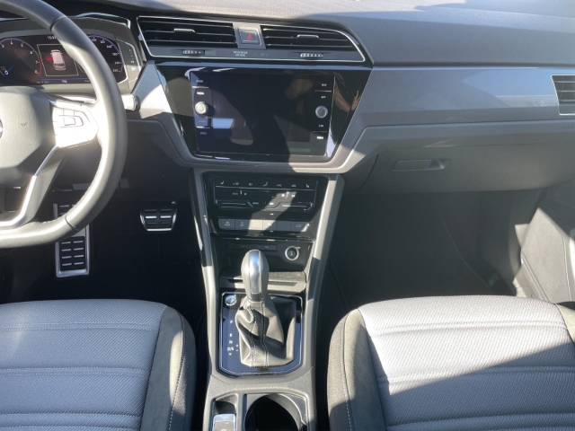 Touran Highline 1.5 TSI DSG R-line**AHK*Navi*LED*