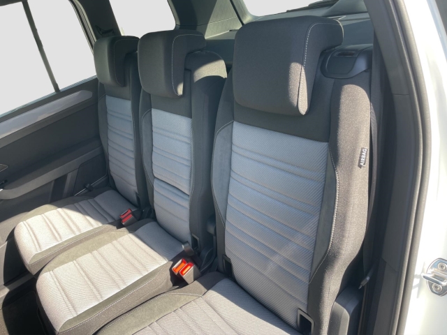 Touran Highline 1.5 TSI DSG R-line**AHK*Navi*LED*