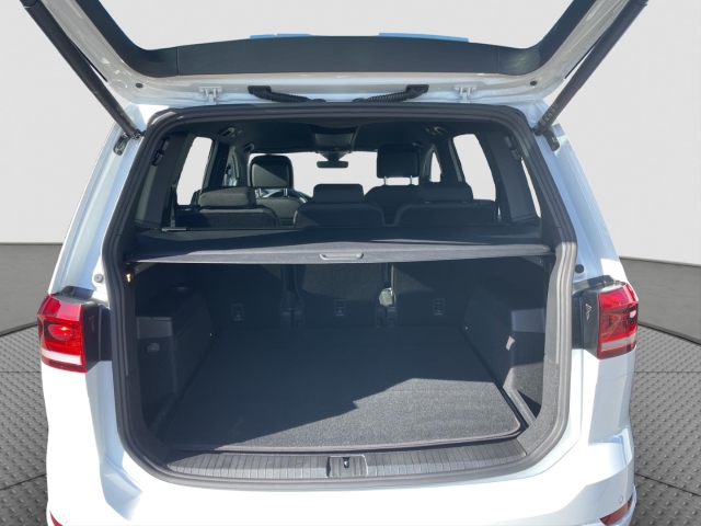 Touran Highline 1.5 TSI DSG R-line**AHK*Navi*LED*