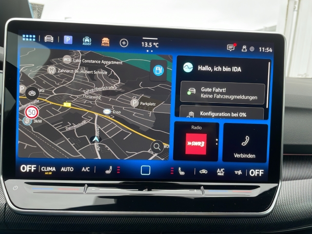 Golf VIII R Black Edition 2.0 TSI 4M DSG LED*AHK*PANO*