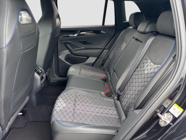 Tiguan R-Line 2.0 TDI DSG*AHK*Navi*Massagesitze*