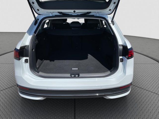 Passat Business 1.5 eTSI DSG*AHK*Navi*RüKa*LED