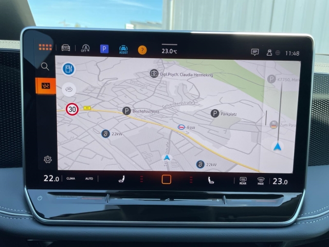 Passat Business 1.5 eTSI DSG*AHK*Navi*RüKa*LED
