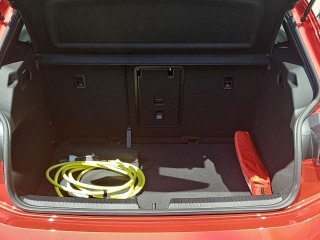 Born 150 kW *Navi*LED*ACC*Leder*Soundsy*