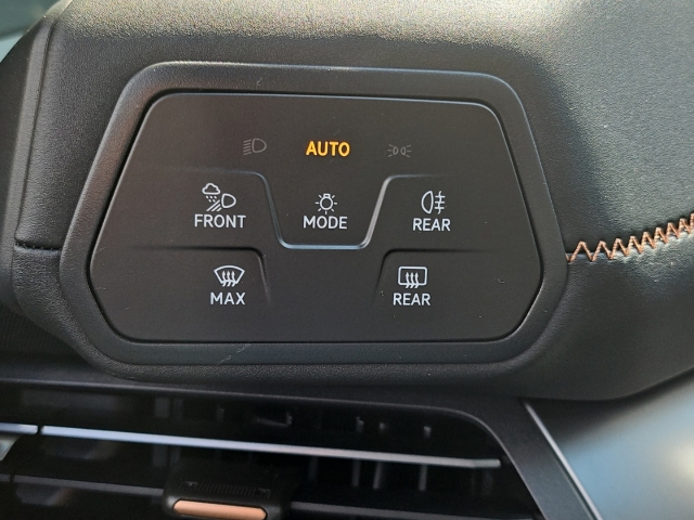 Born 150 kW *Navi*LED*ACC*Leder*Soundsy*