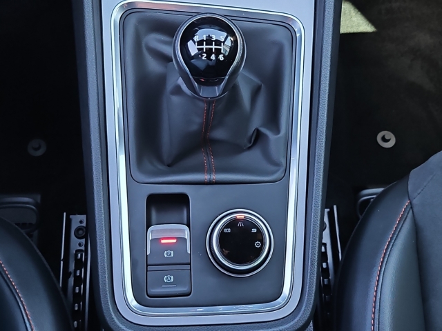 Ateca FR 2.0 TDI AHK*Navi*StHz*LED*RüKa*SHZ*