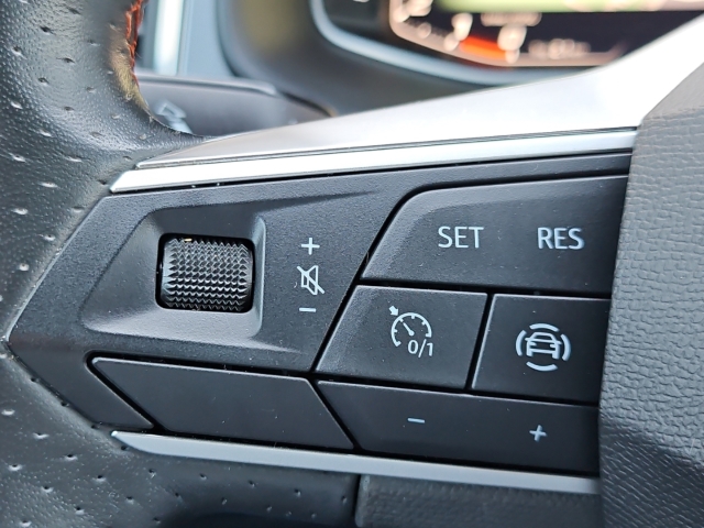 Ateca FR 2.0 TDI AHK*Navi*StHz*LED*RüKa*SHZ*