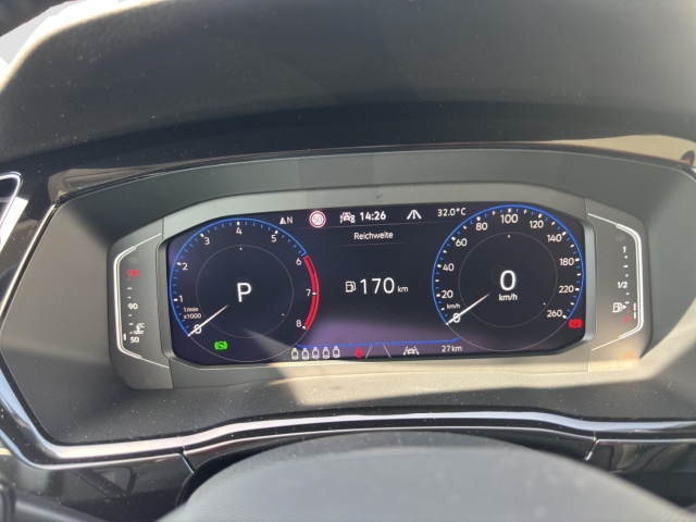 Touran Highline 1.5 TSI DSG*StandHZG*AHK*Pano*Navi*