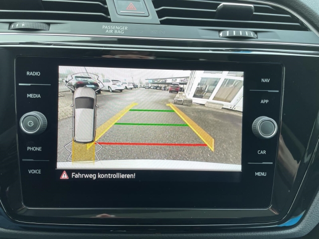 Touran Highline 1.5 TSI DSG*StandHZ*AHK*Pano*Navi*