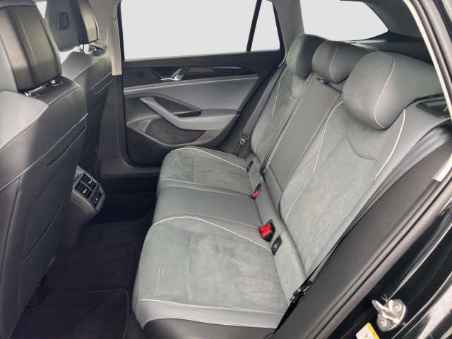 Passat Business 1.5 eTSI *DSG*AHK*Navi*SHZ*LED*