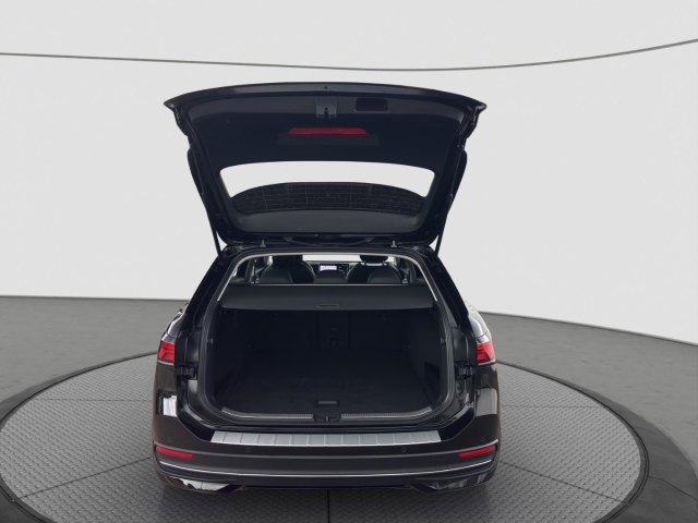 Passat Business 1.5 eTSI *DSG*AHK*Navi*SHZ*LED*
