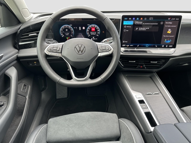 Passat Business 1.5 eTSI DSG*AHK*Navi*Massagesitze*