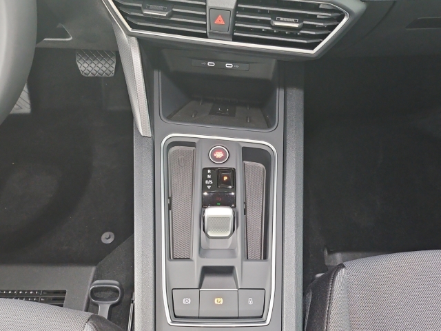 Leon Edition 1.5 eTSI*DSG*Navi*LED*RüKa*SHZ*