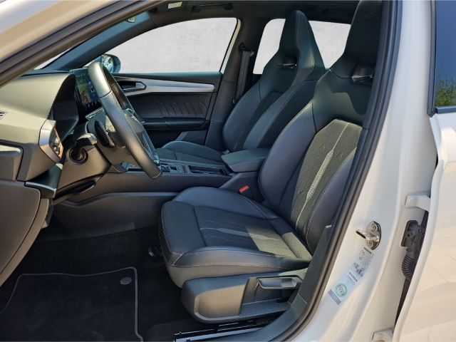 Leon VZ Sportstourer 2.0 TSI* AHK*ACC*LED*PANO*