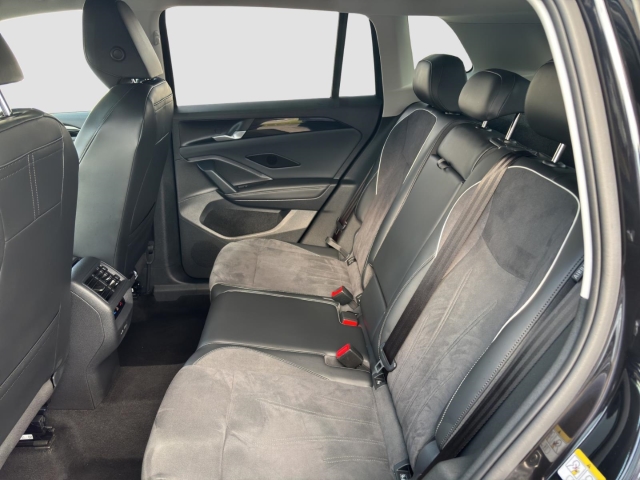 Tiguan 1.5 eTSI  Elegance*DSG*AHK*Navi*ACC*SHZ*