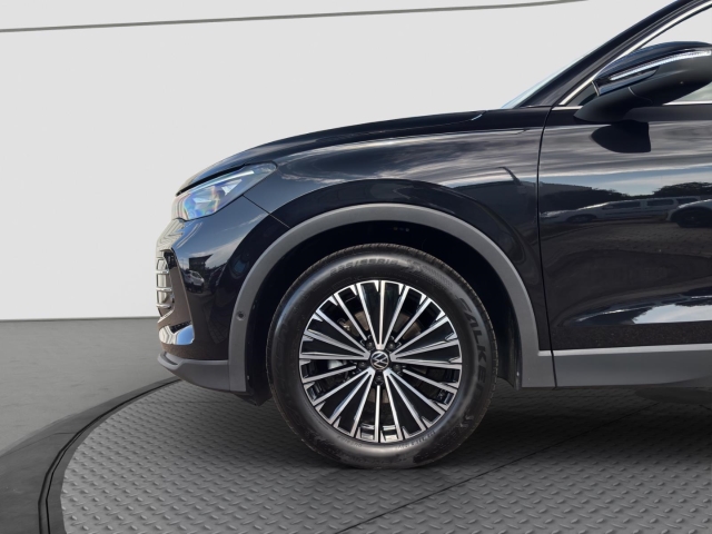 Tiguan 1.5 eTSI  Elegance*DSG*AHK*Navi*ACC*SHZ*