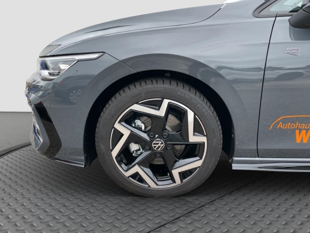 Golf R-Line 1.5 eTSI DSG*Sportpaket*Navi*LED*ACC*