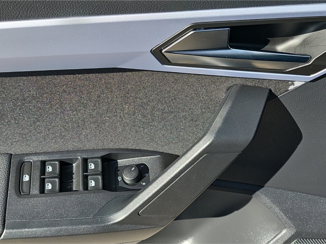 Arona FR 1.5 TSI DSG*AHK*Navi*LED*ACC*
