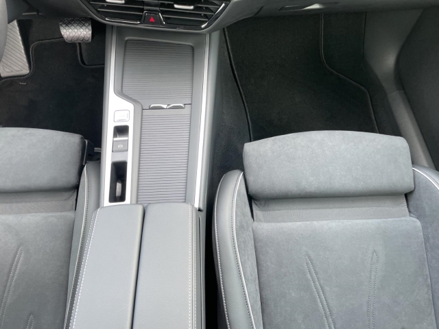 Passat Business 1.5 eTSI DSG*AHK*Navi*Massagesitze*