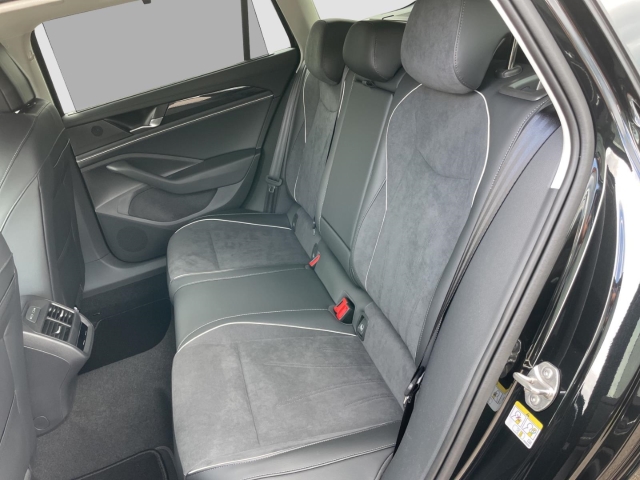 Passat Business 1.5 eTSI DSG*AHK*Navi*Massagesitze*