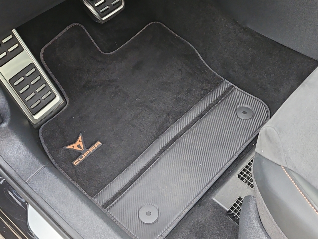 Ateca 4Drive 2.0 TSI DSG*Navi*LED*ACC*Pano*SHZ*