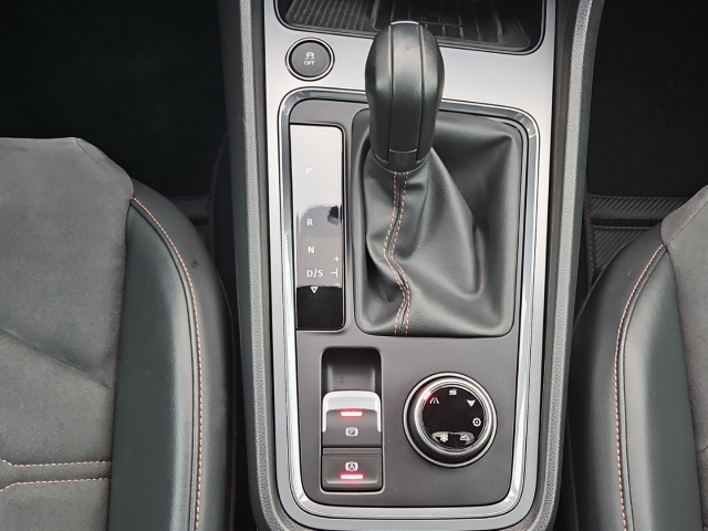 Ateca 4Drive 2.0 TSI DSG*Navi*LED*ACC*Pano*SHZ*