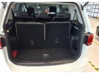 Touran 1.5 TSI EU6e Comfl. DSG*Navi*7-Sitzer*RüKa*ACC*