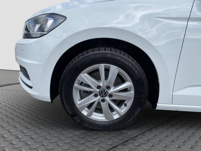 Touran 1.5 TSI EU6e Comfl. DSG*Navi*7-Sitzer*RüKa*ACC*
