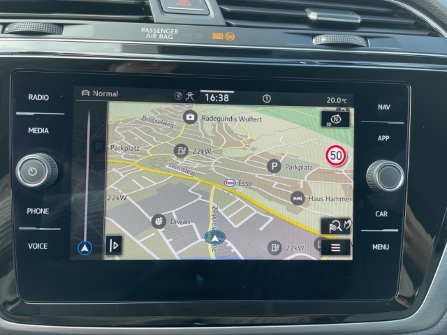 Touran 1.5 TSI EU6e Comfl. DSG*Navi*7-Sitzer*RüKa*ACC*