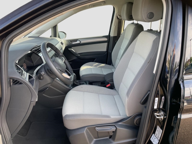 Touran 1.5 TSI Comfl. DSG*Navi*7-Sitzer*RüKa*Acc*