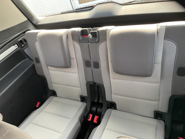Touran 1.5 TSI Comfl. DSG*Navi*7-Sitzer*RüKa*Acc*