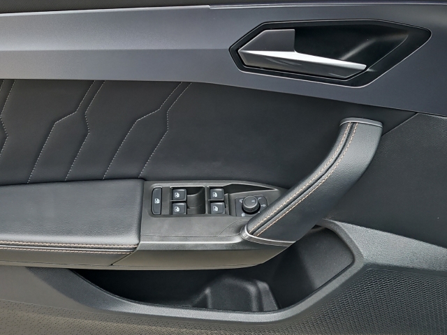 Leon 1.5 eTSI DSG*LED*ACC*Full Link*SHZ*