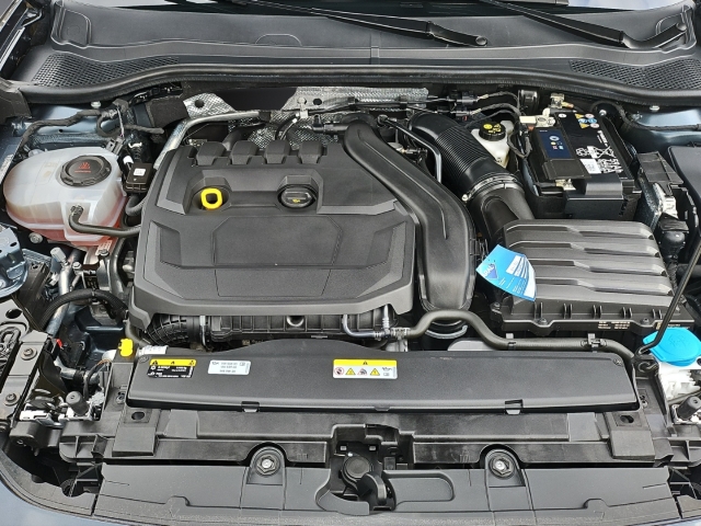 Leon 1.5 eTSI DSG*LED*ACC*Full Link*SHZ*