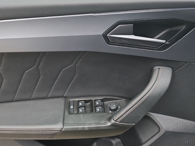 Leon 1,5 eTSI DSG*LED*Full Link*SHZ*ACC*