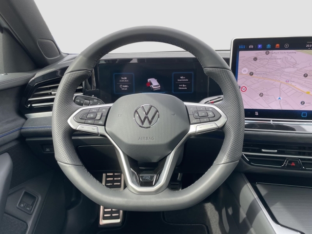 Passat 1.5 TSI eHybrid DSG*AHK*Panodach*Navi*