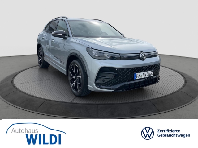 Tiguan R-Line 2.0 TDI 4MOTION DSG*AHK*Navi*ACC*